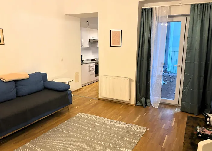 Casa Nostra - Ruhige Stadtwohnung Mit Balkon